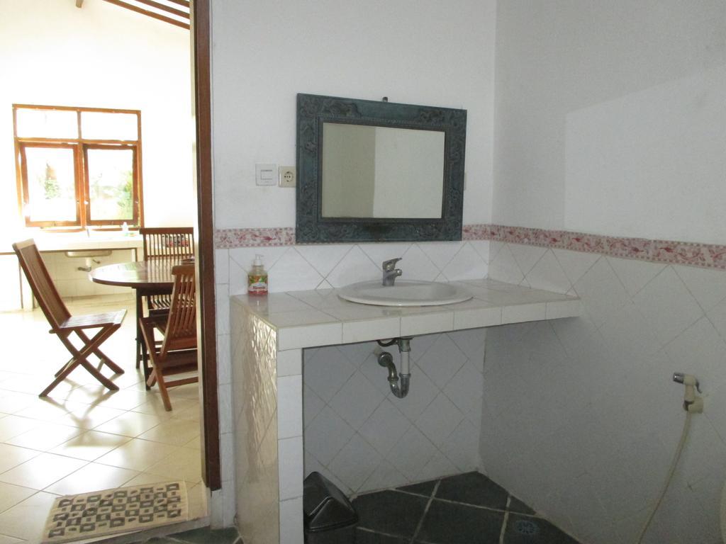 Yuli Bungalows Kuta Lombok Esterno foto