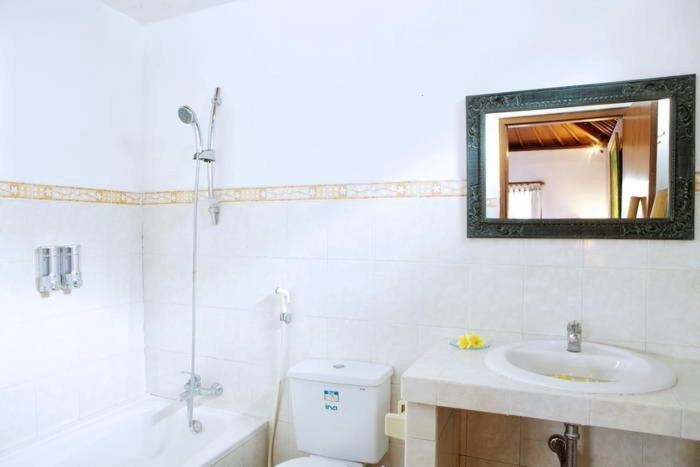 Yuli Bungalows Kuta Lombok Esterno foto